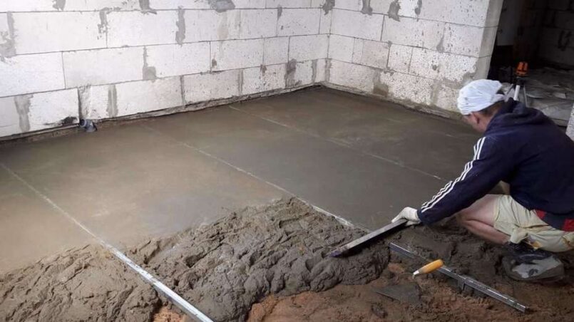 Как сделать ровный стяжной пол без помощников: практические советы по выравниванию пола