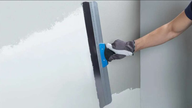 Как монтировать гипсокартон: финишная шпаклёвка и покраска акриловой краской | Пошаговая инструкция