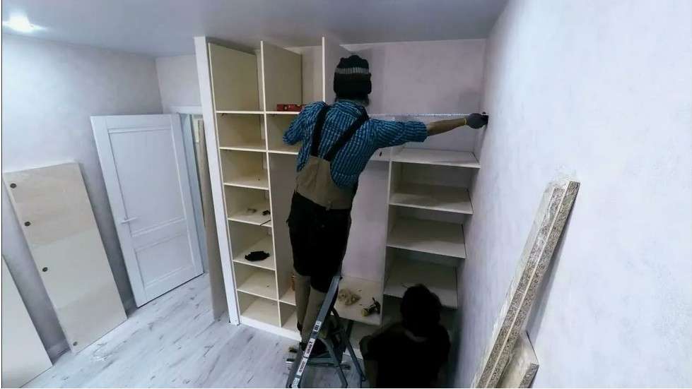 Встроенный шкаф в нишу из ЛДСП своими руками: от замера до установки дверей без лишней головной боли