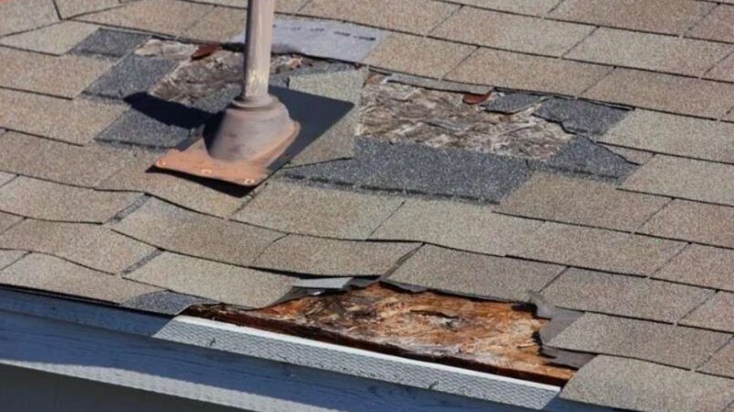 Ремонт мягкой кровли без демонтажа: как локально поменять участки, ставить заплатки на ендовах и герметизировать примыкания Ремонт мягкой кровли без демонтажа: как локально поменять участки, ставить заплатки на ендовах и герметизировать примыкания