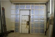 Как утеплить гаражные ворота пенополистиролом: обрешетка и обшивка вагонкой для тепла в боксе