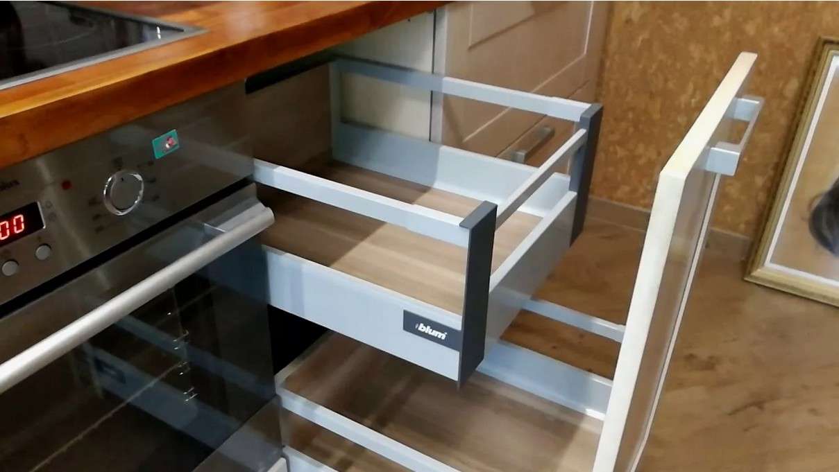 Как собрать мебельный ящик на направляющих полного выдвижения (Tandembox) — разметка и монтаж без перекосов