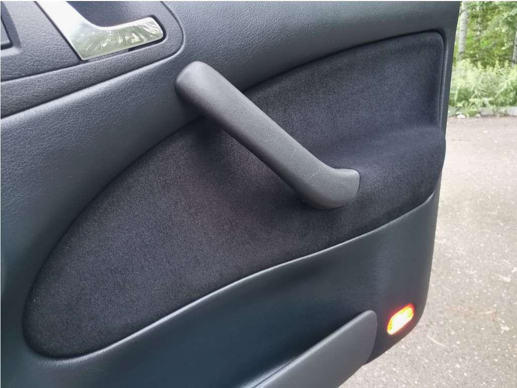 Как заменить велюр на дверях авто на экокожу: полная инструкция по перетяжке карт дверей своими руками