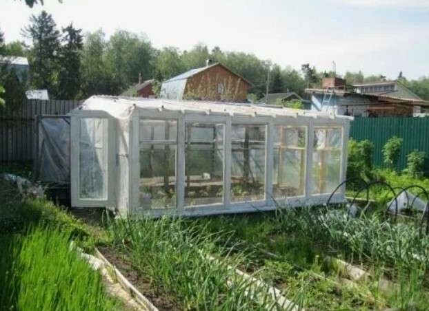 Как сделать парник из стеклопакетов после замены остекления: крепление на силикон и скотч без пены Как сделать парник из стеклопакетов после замены остекления: крепление на силикон и скотч без пены